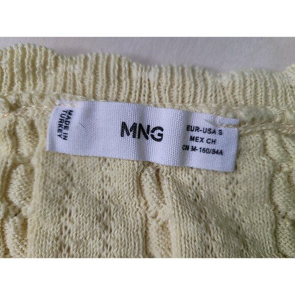 Mango MNG Yellow Knit w/ Roses Short Sleeve Crew Neck Size Small Sweater - Picture 9 of 9